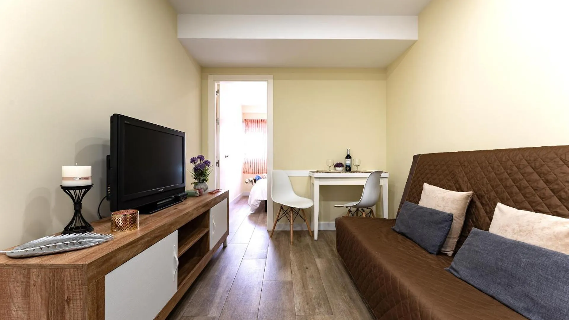 Apartment Malagasuite Bermeja City 2